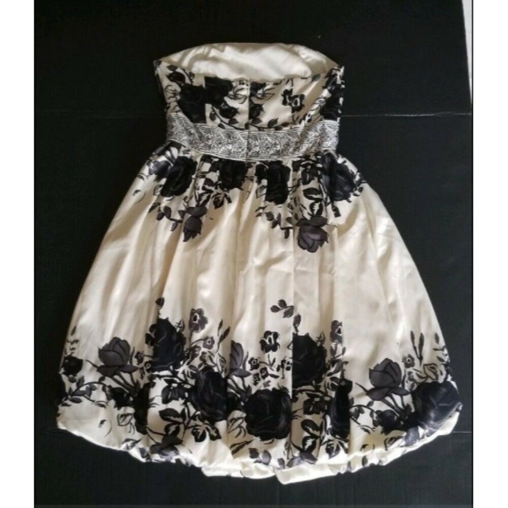 Forever 21 Women's Black Floral Beaded Waist Strapless Bubble Dress Size Medium - Picture 6 of 13